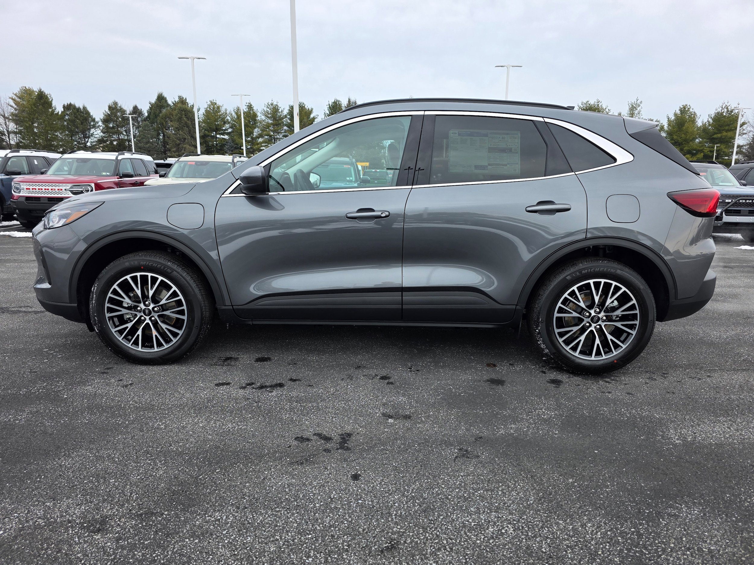 New 2026 Ford Escape SE image 9