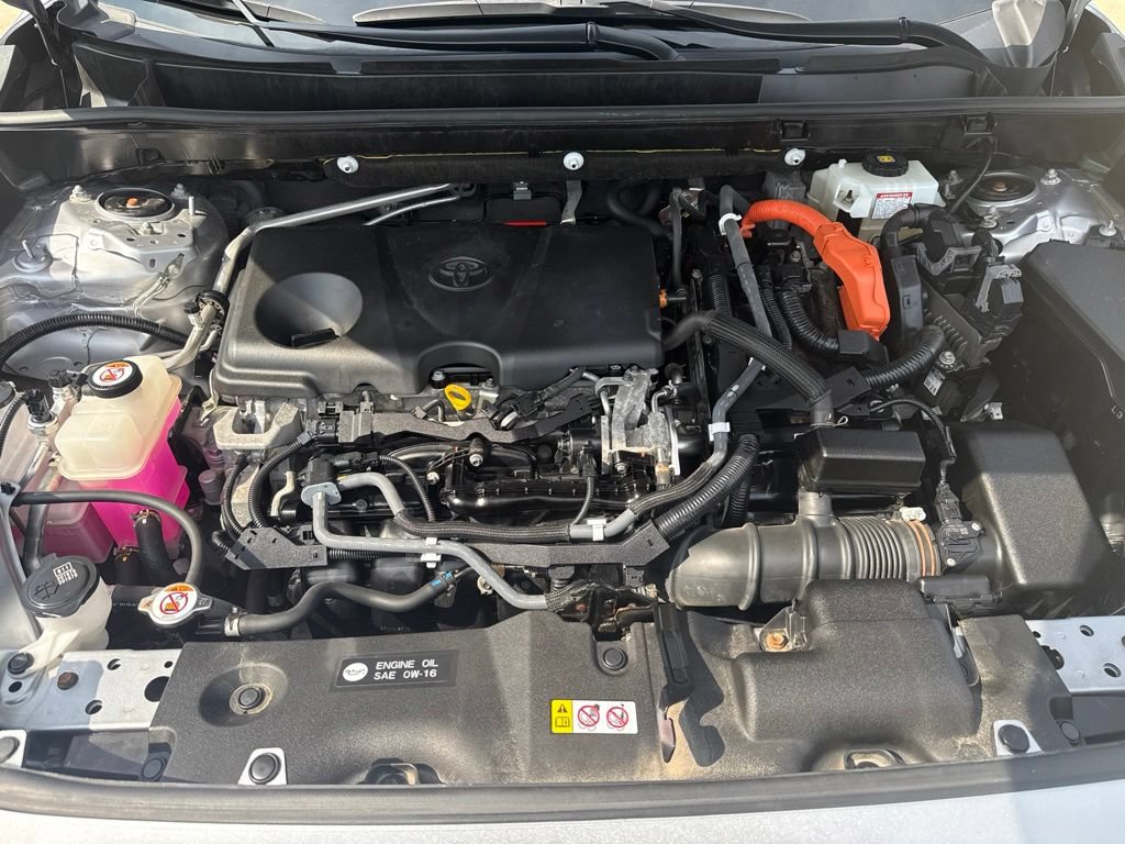 Used 2019 Toyota RAV4 LE w/ Carpet Mat Package AWD/4WD image 24