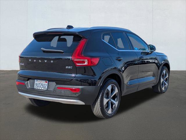 Used 2025 Volvo XC40 B5 Core w/ Protection Package Premier image 5