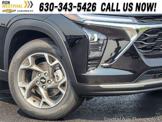New 2025 Chevrolet Trax LT w/ LT Convenience Package image 3