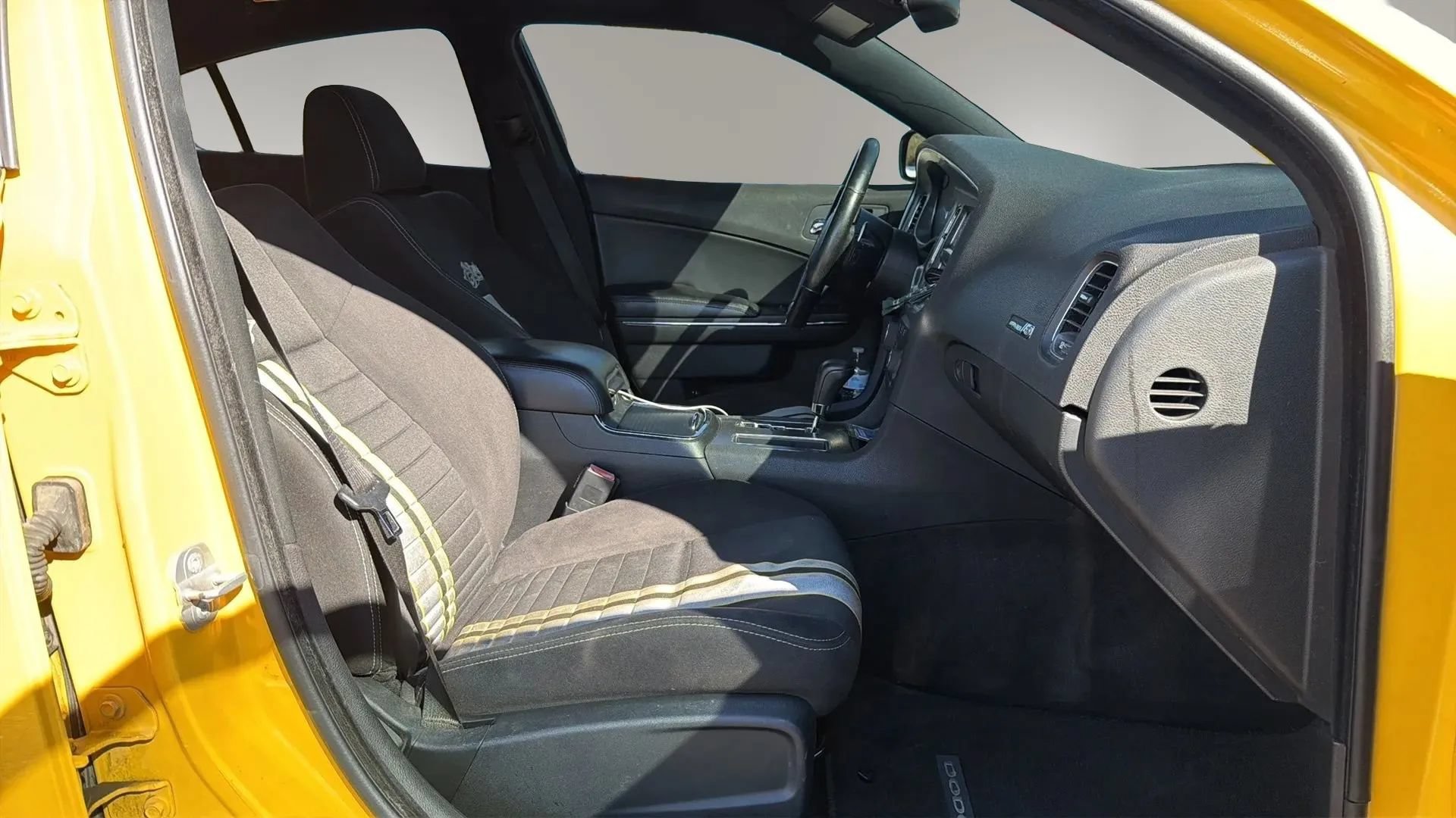 Used 2012 Dodge Charger SRT8 Super Bee w/ Driver Convenience Group II RWD image 17