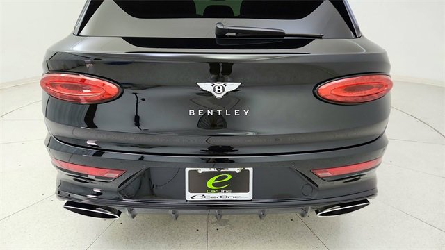 Used 2022 Bentley Bentayga Speed image 11
