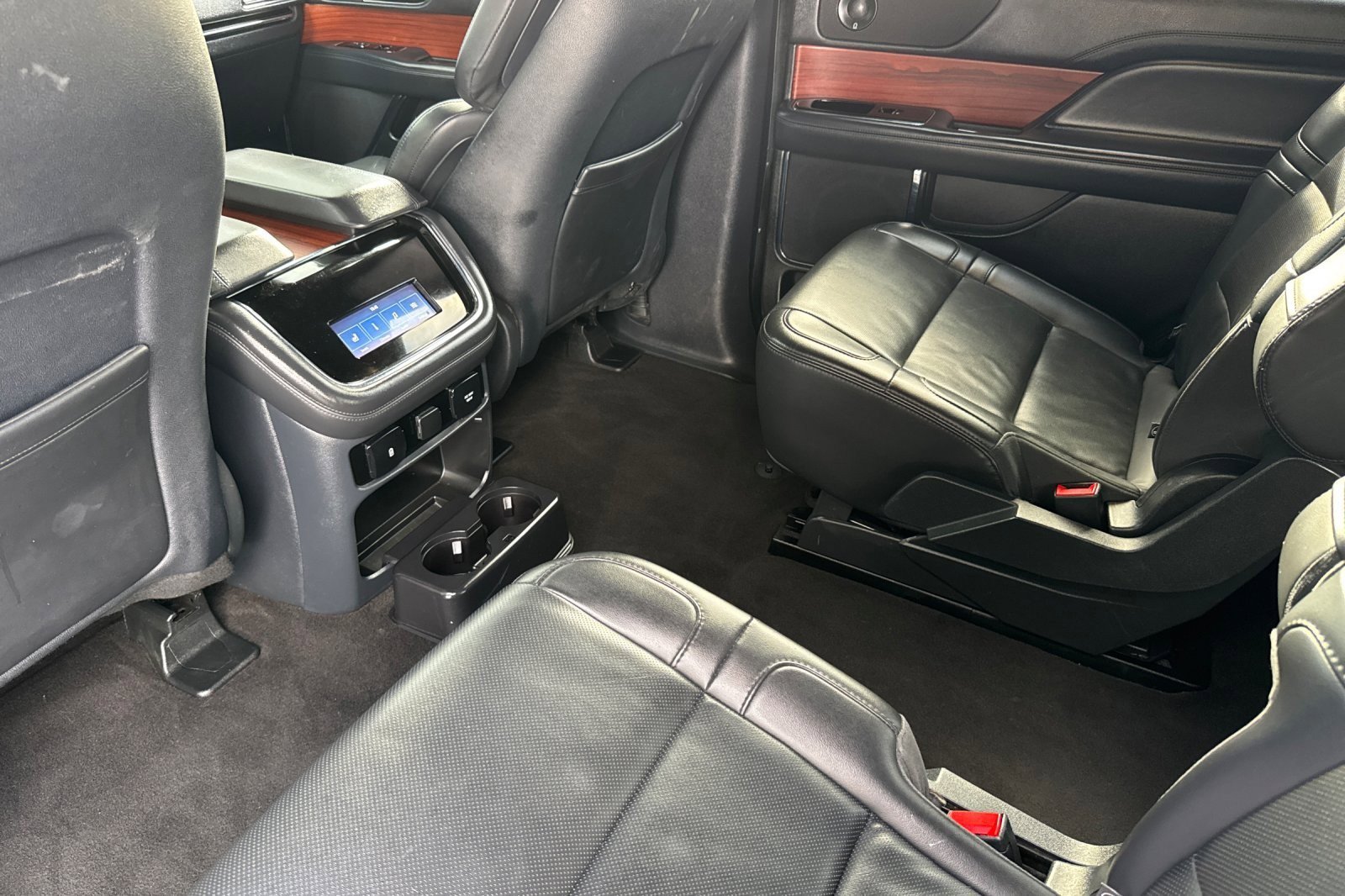 Used 2024 Lincoln Navigator Premiere image 11