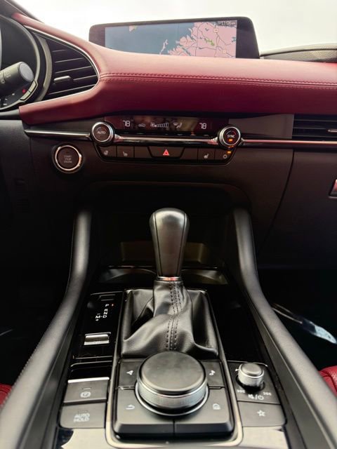 Used 2025 MAZDA MAZDA3 Hatchback w/Premium Plus Pkg image 28