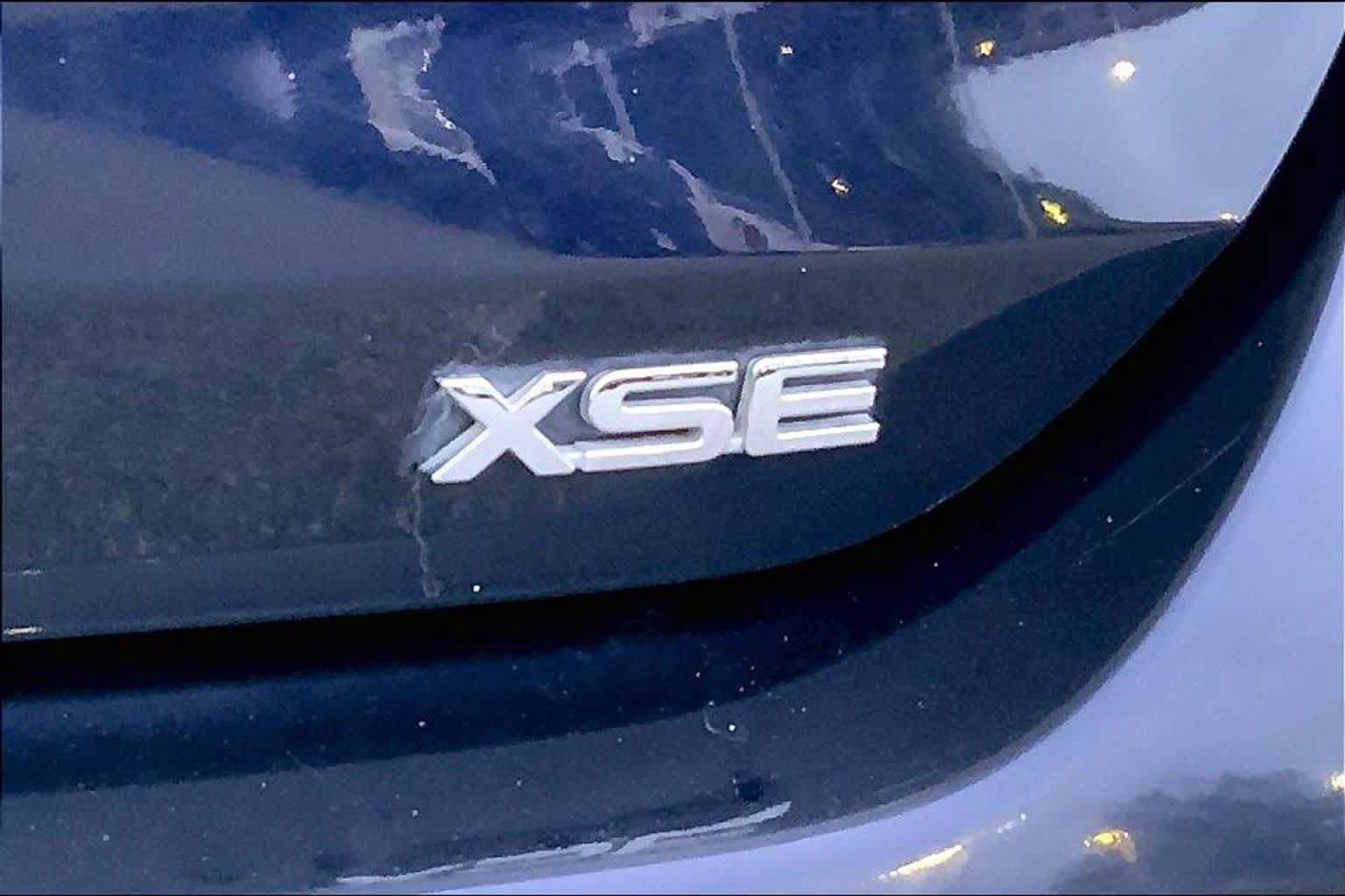 Used 2022 Toyota Highlander XSE FWD image 18