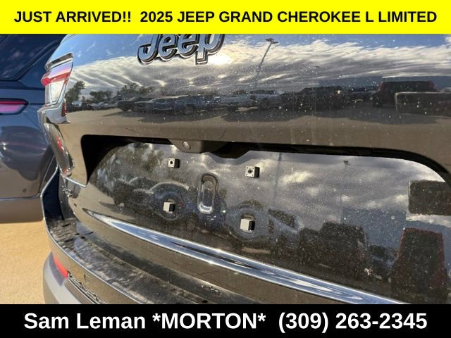 New 2025 Jeep Grand Cherokee L Limited image 10