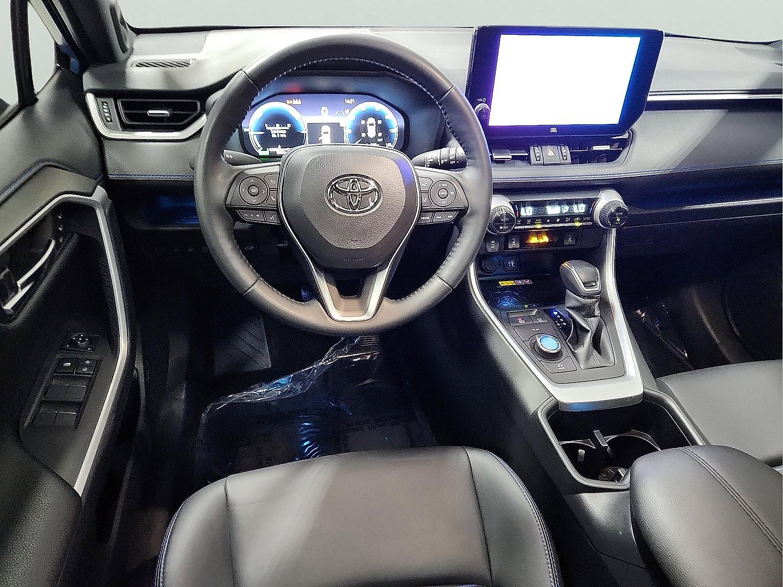 Used 2025 Toyota RAV4 XSE w/ Advanced Technology Package AWD/4WD image 12