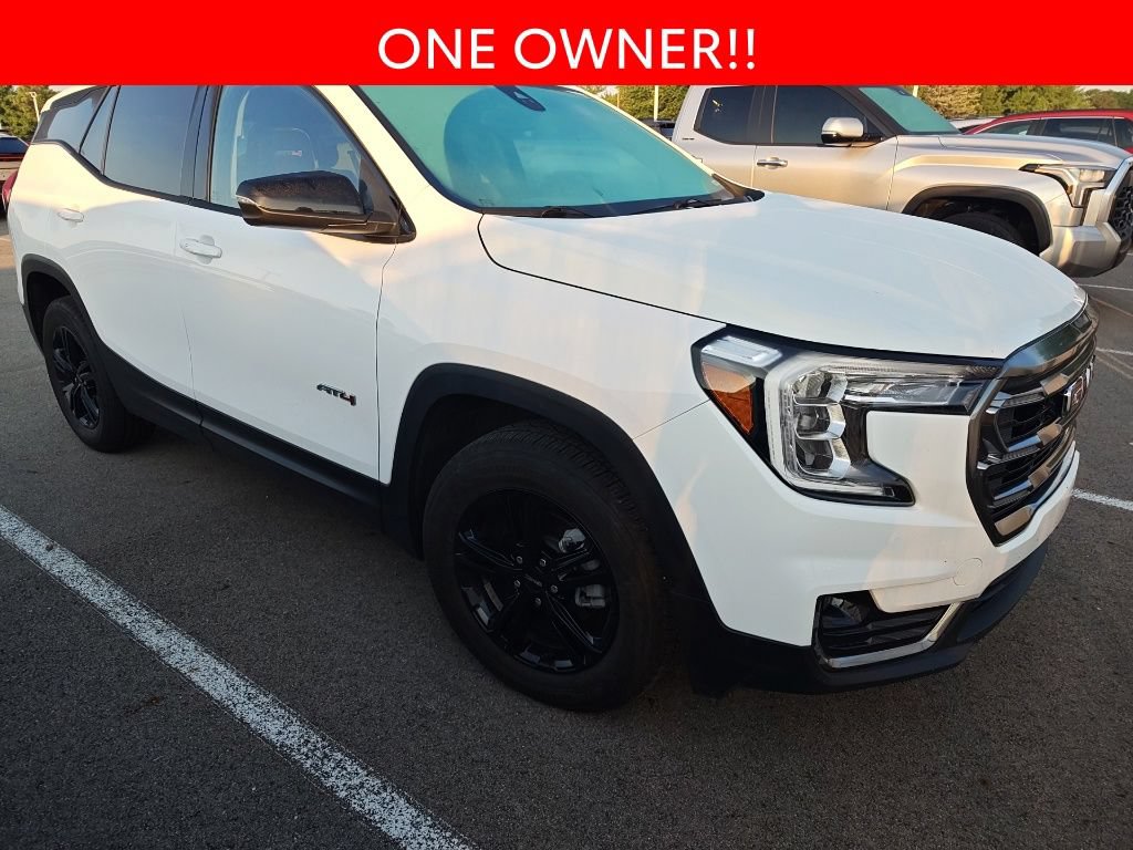 Used 2022 GMC Terrain AT4 AWD/4WD image 3