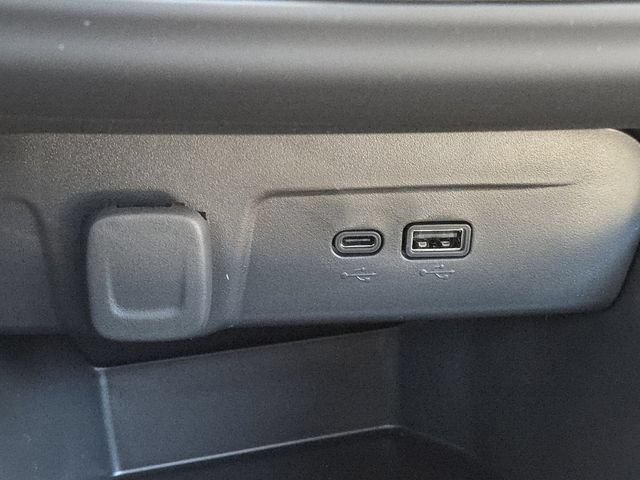 New 2026 Chevrolet Trax RS w/ Sunroof Package FWD image 8