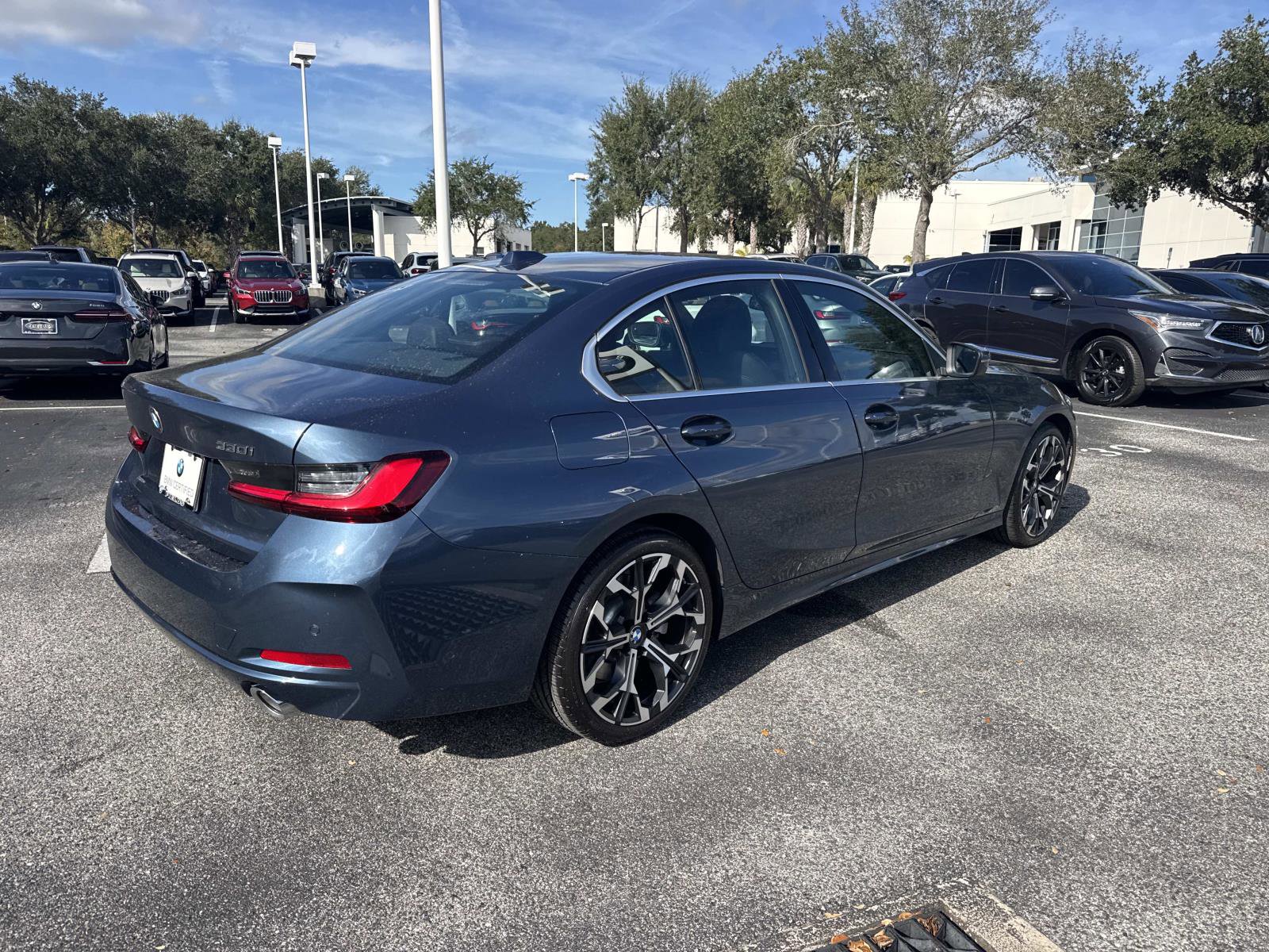 Certified 2025 BMW 330i Sedan image 4