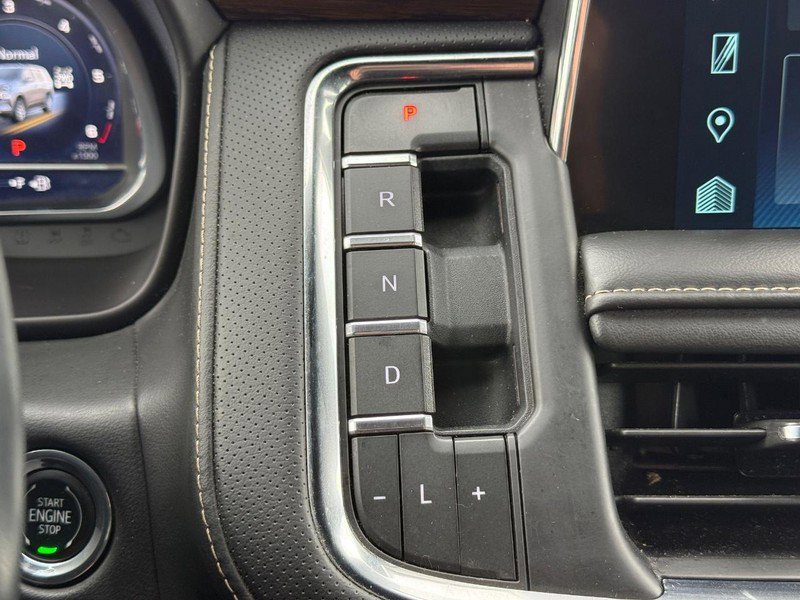 Used 2023 Chevrolet Suburban Premier AWD/4WD image 18