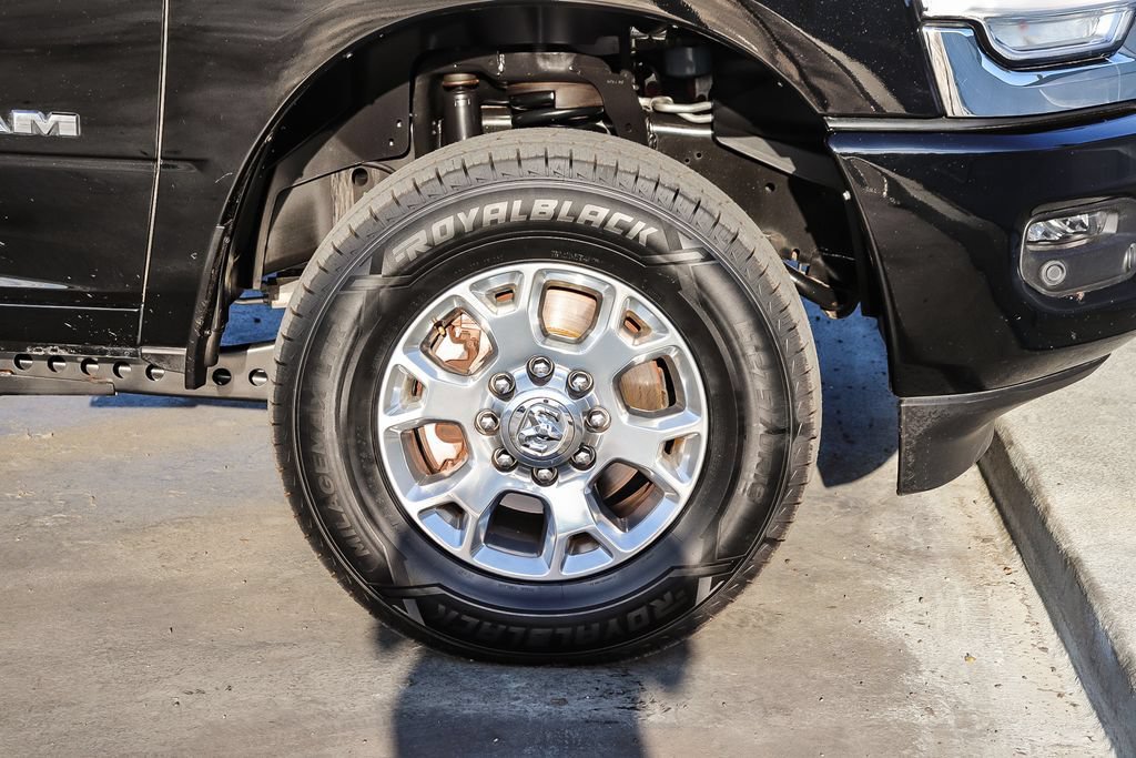 Used 2024 RAM 2500 Laramie AWD/4WD image 11