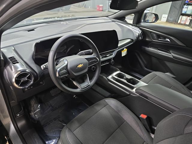 New 2026 Chevrolet Equinox EV LT image 16