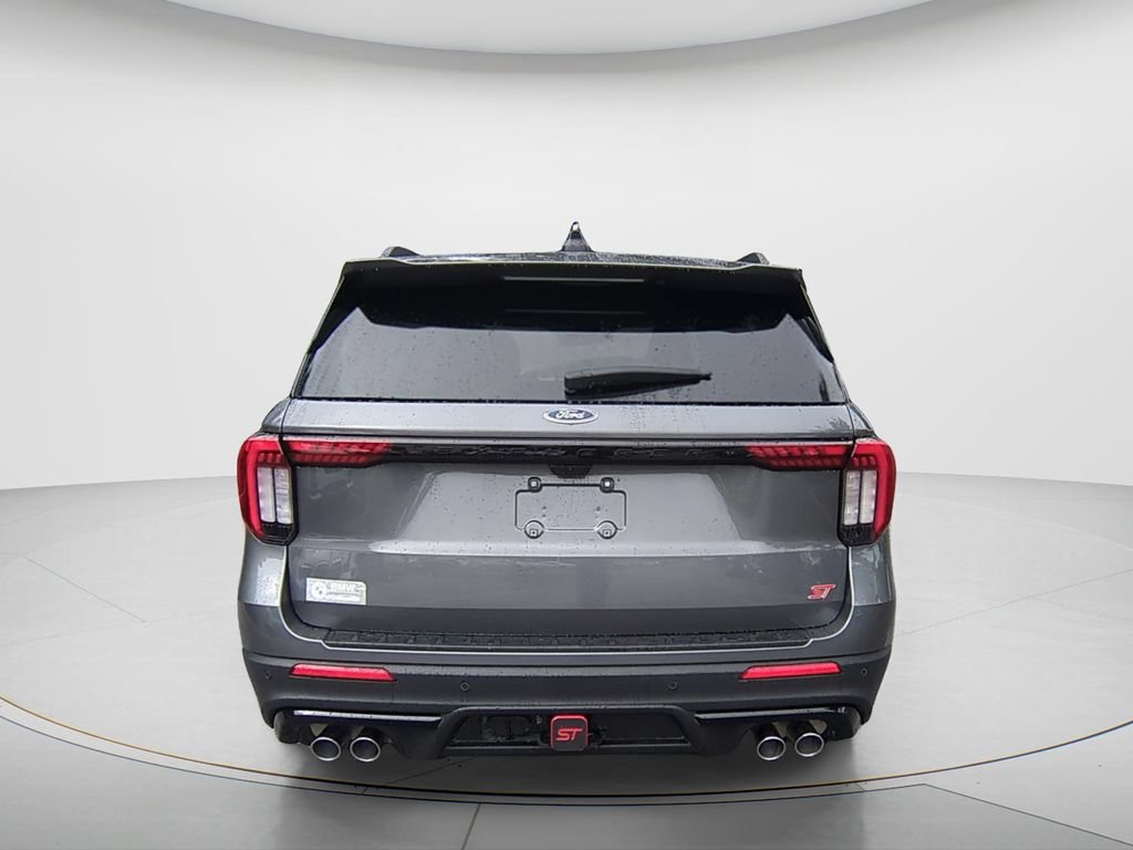 Used 2025 Ford Explorer ST RWD image 6