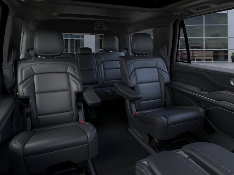 New 2026 Lincoln Navigator Reserve w/ Jet Appearance Package AWD/4WD image 11