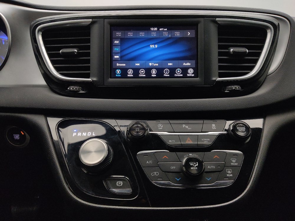 Used 2018 Chrysler Pacifica Touring Plus w/ S Appearance Package FWD image 25