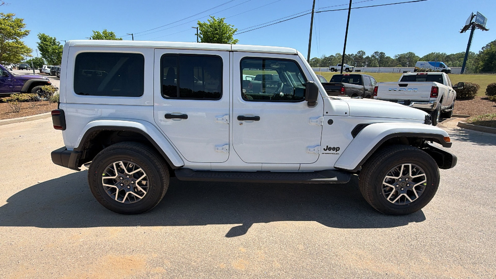 New 2026 Jeep Wrangler Sahara AWD/4WD image 7