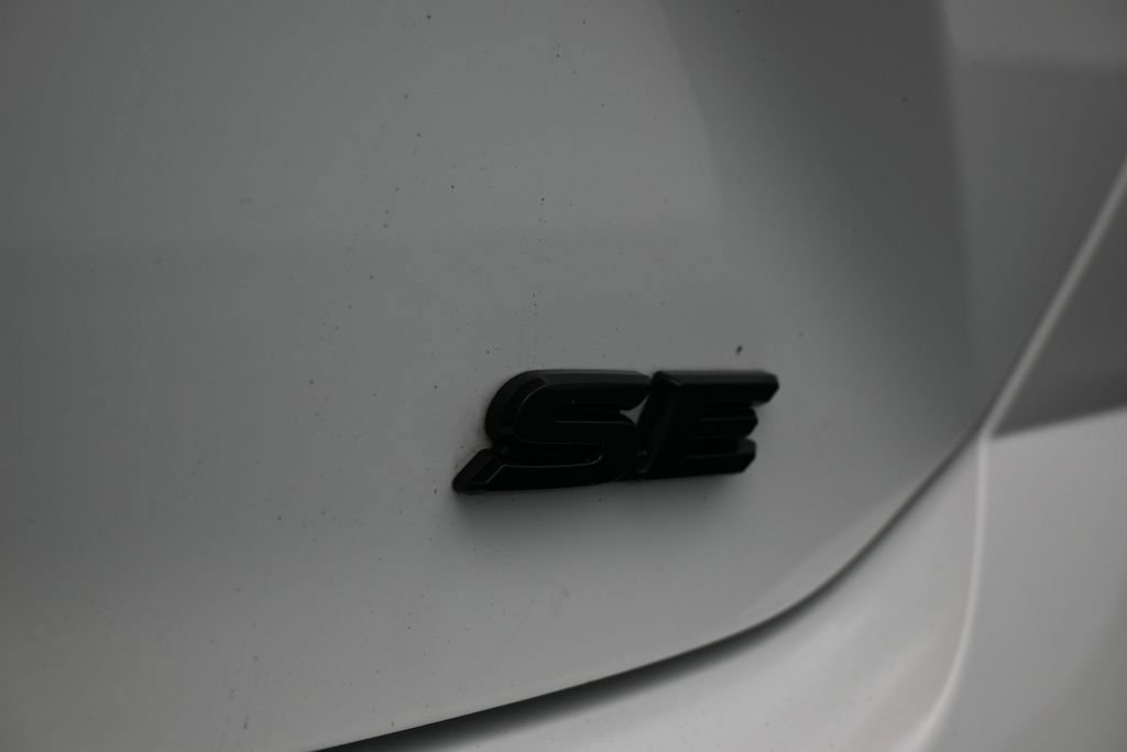 Used 2026 Toyota Camry SE FWD image 37