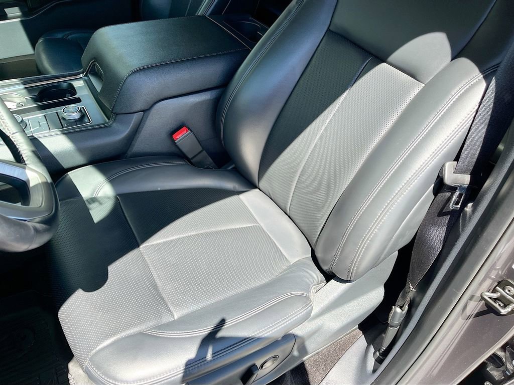 Used 2022 Ford Expedition XLT AWD/4WD image 19