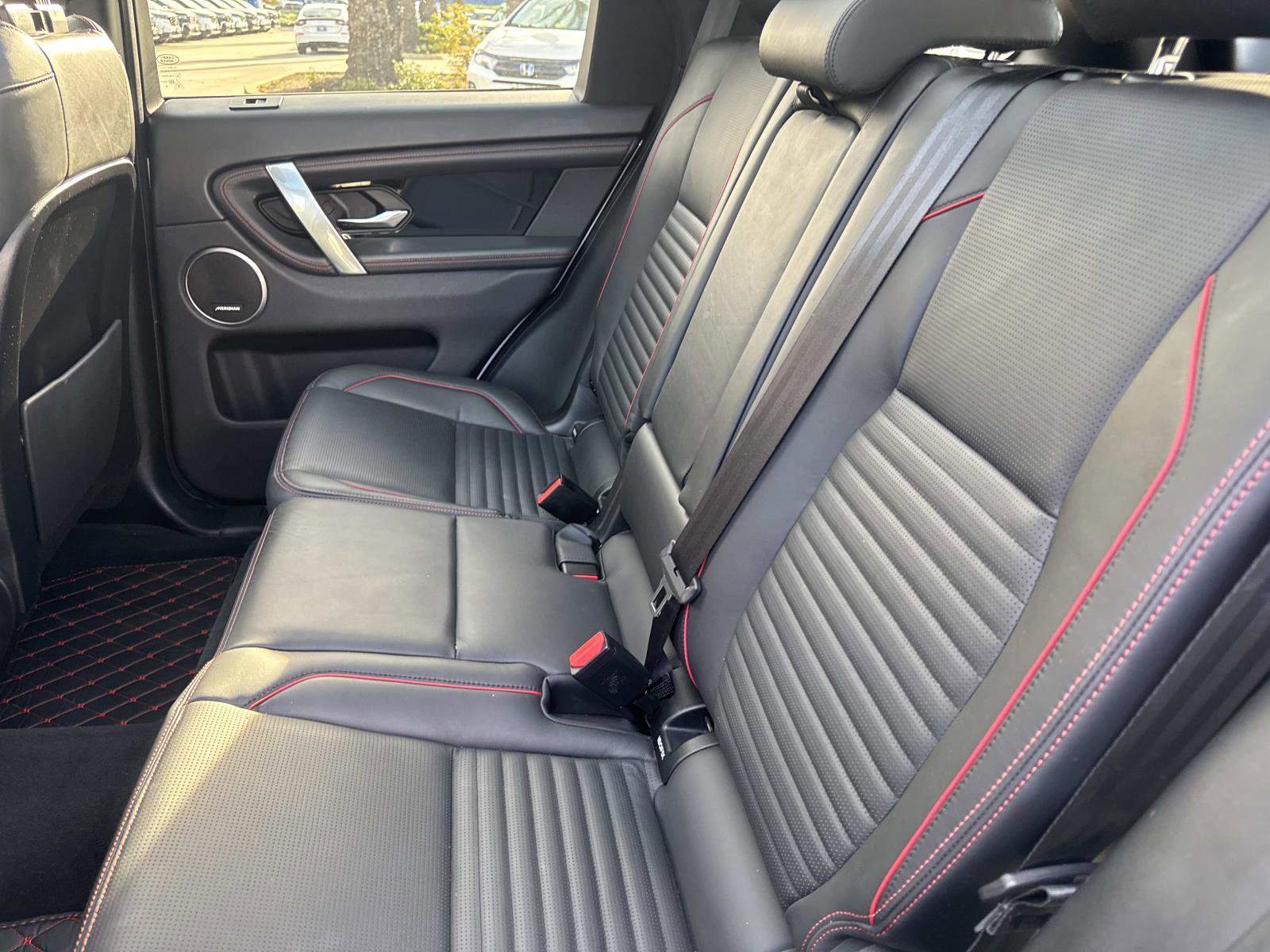 Used 2021 Land Rover Discovery Sport SE R-Dynamic image 19