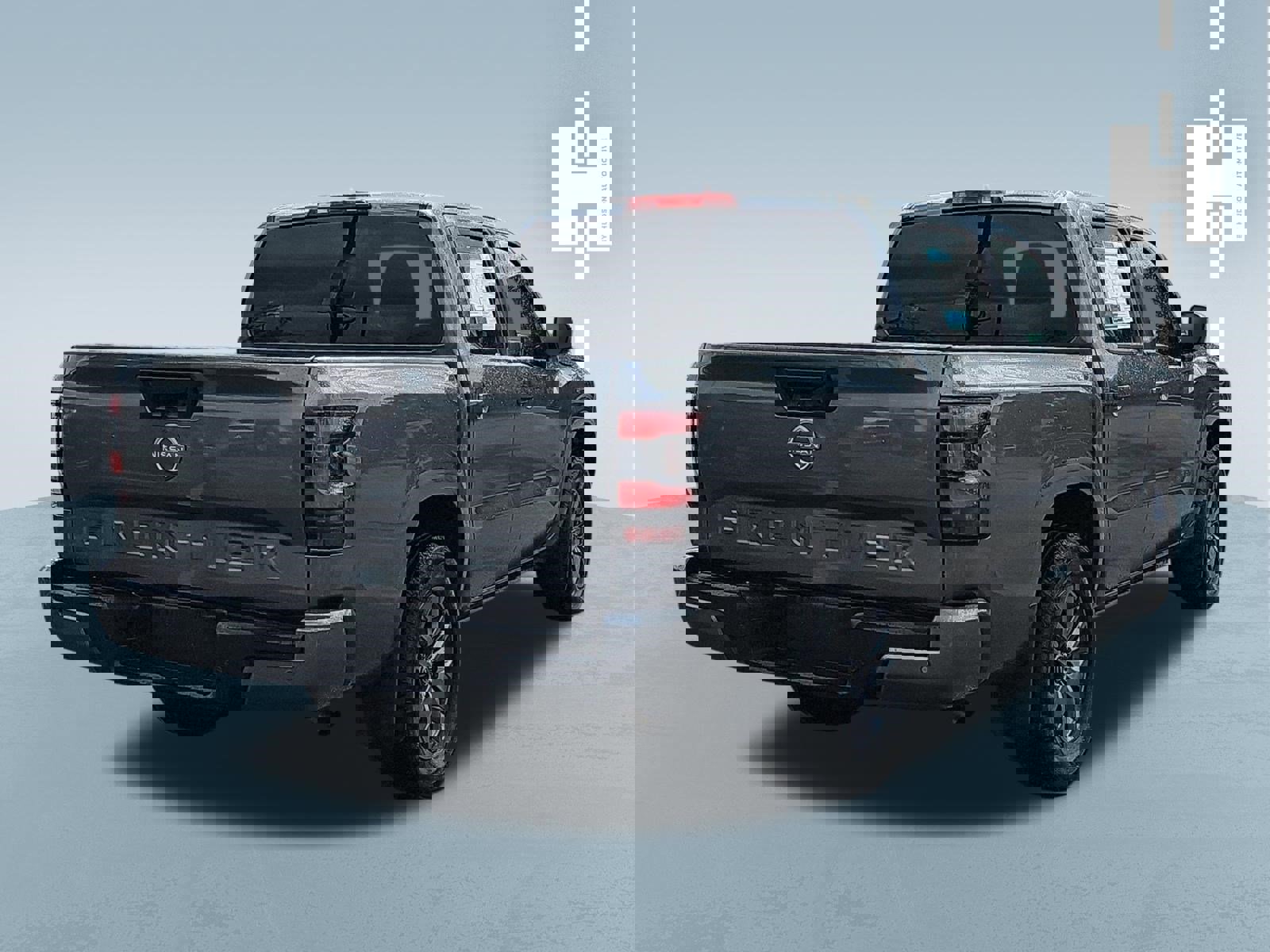 Used 2025 Nissan Frontier SV image 3