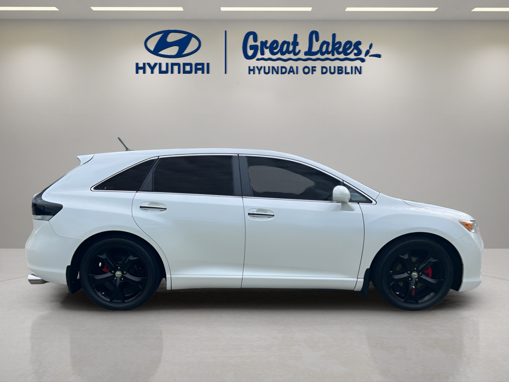 Used 2010 Toyota Venza AWD image 6