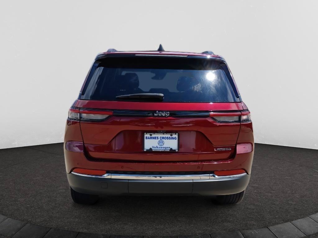 Used 2023 Jeep Grand Cherokee Laredo RWD image 6