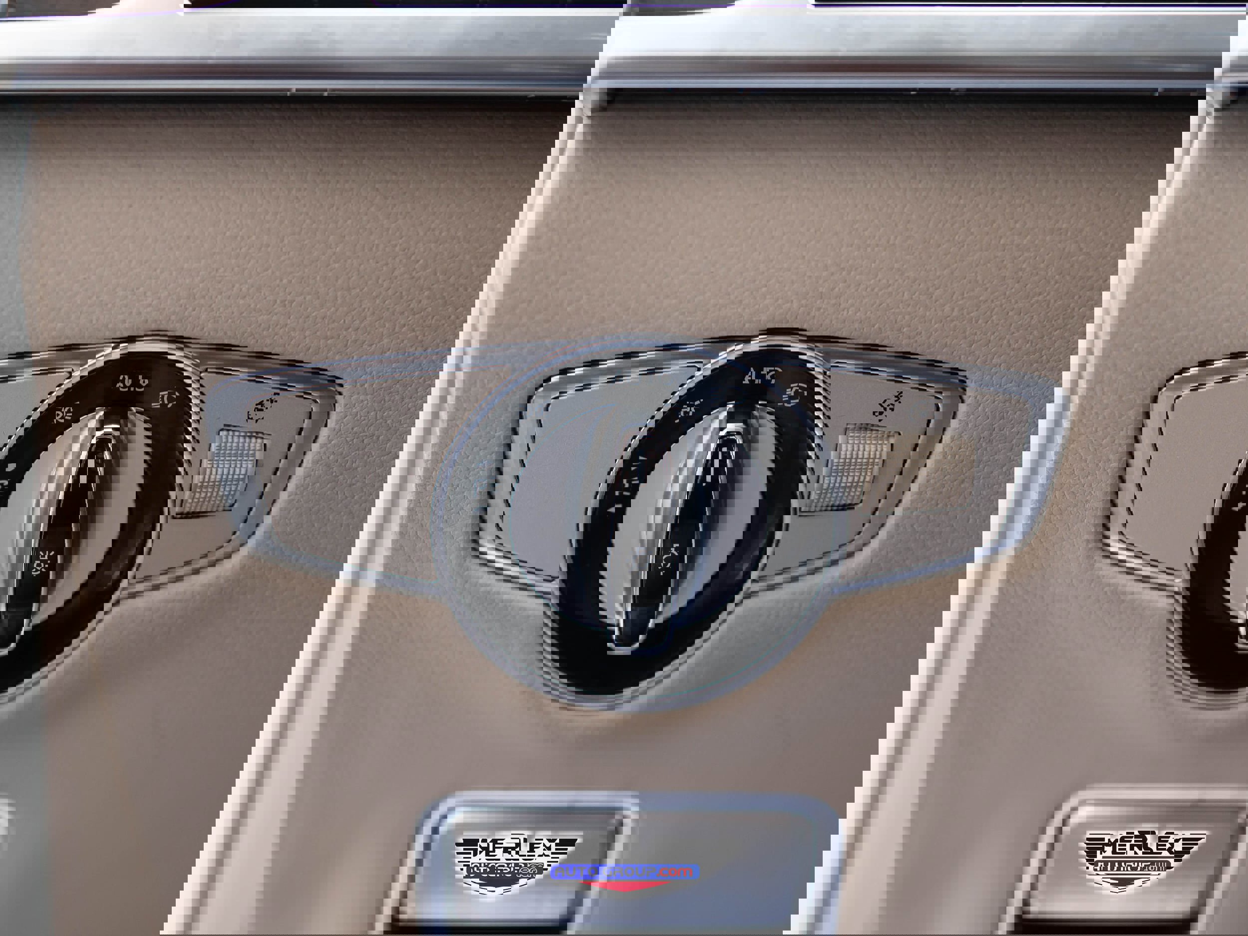 Used 2019 Mercedes-Benz S 560 4MATIC Sedan image 38