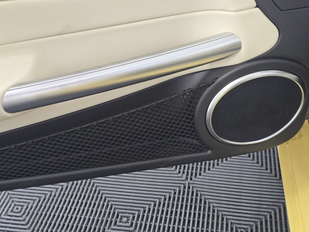 Used 2005 Chrysler Crossfire Limited RWD image 98
