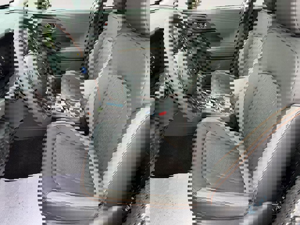 Used 2025 Subaru Crosstrek 2.5i Limited image 13