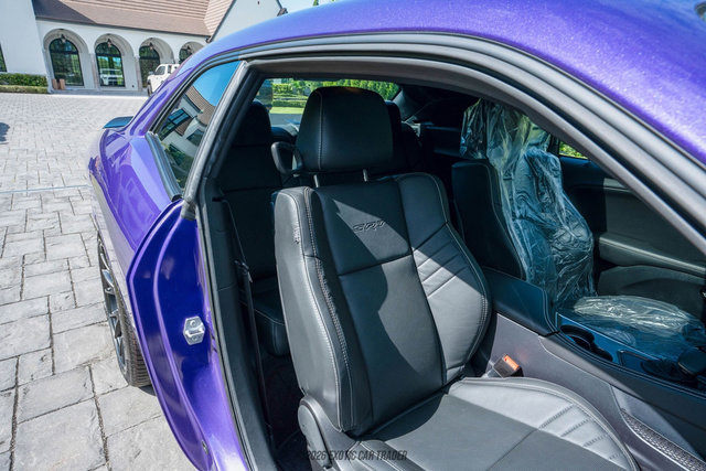 Used 2016 Dodge Challenger SRT Hellcat RWD image 39
