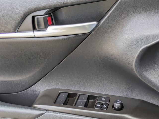 Used 2024 Toyota Camry SE image 23