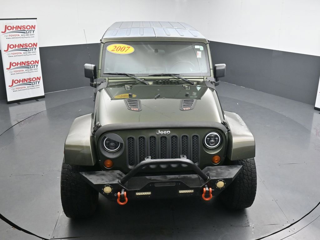 Used 2007 Jeep Wrangler Unlimited Sahara w/ Dual Top Group AWD/4WD image 22