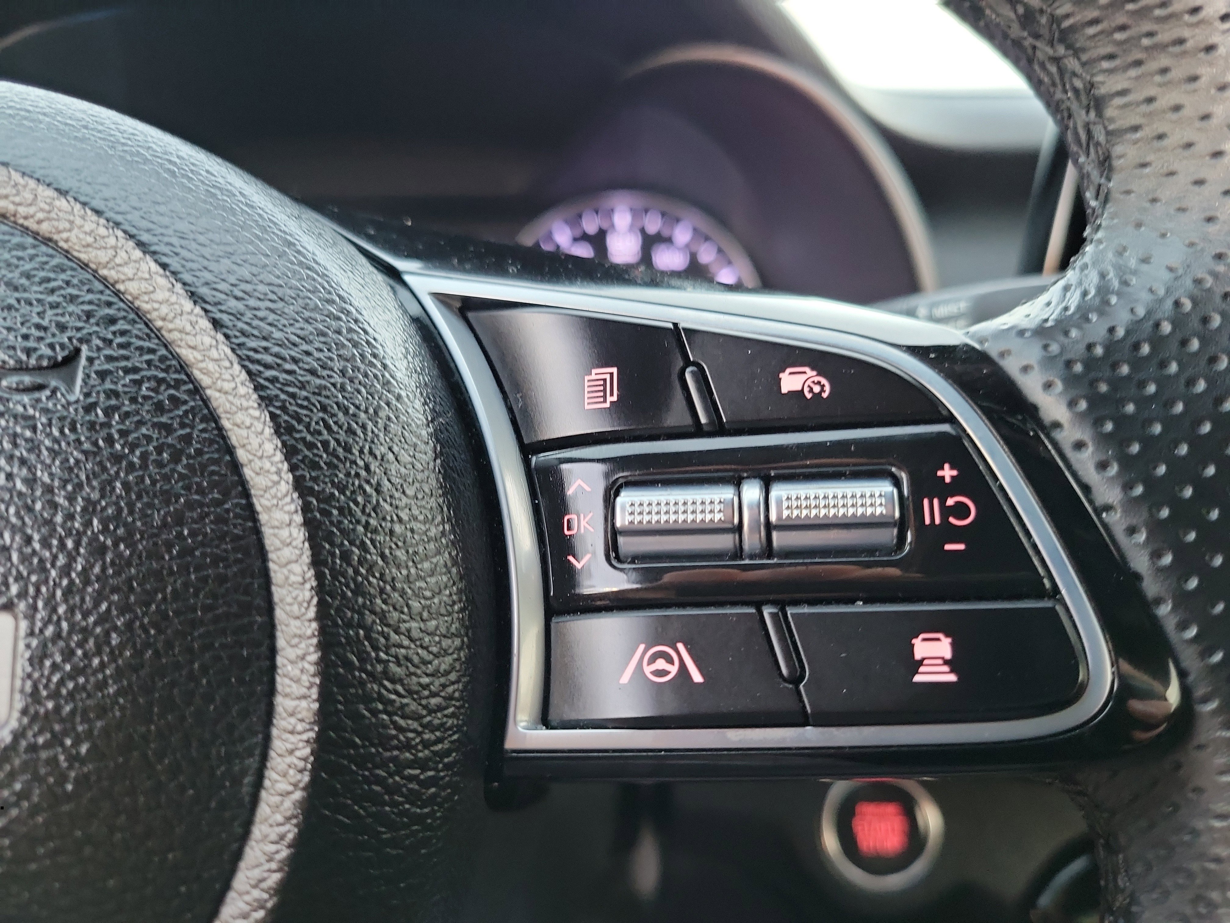 Used 2023 Kia Forte GT-Line w/ GT-Line Premium Package image 9