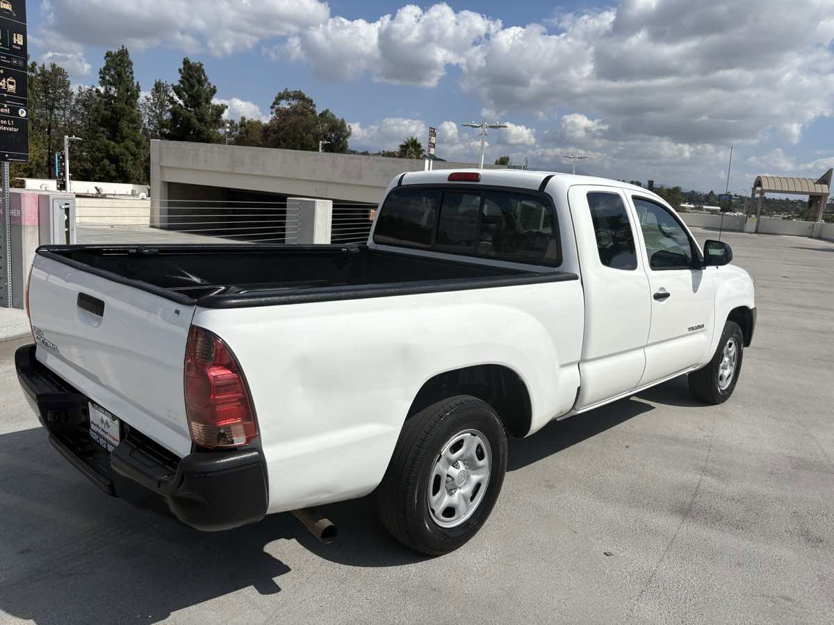 Used 2015 Toyota Tacoma 2WD Access Cab image 30
