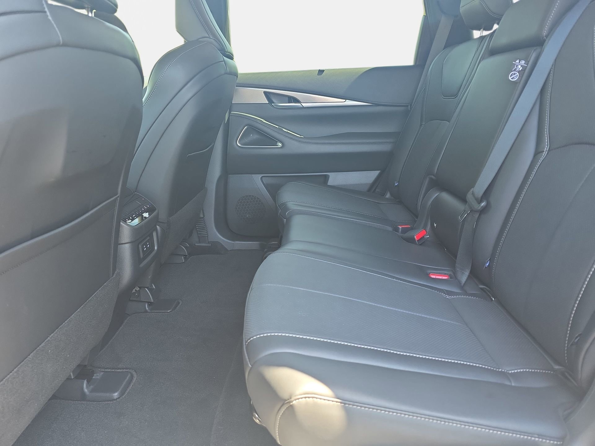 Used 2026 INFINITI QX60 Luxe w/ Cargo Package AWD/4WD image 14