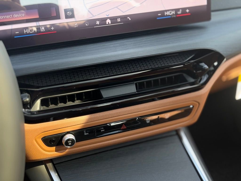 New 2026 BMW 330i xDrive 330i xDrive w/ M Sport Package image 18