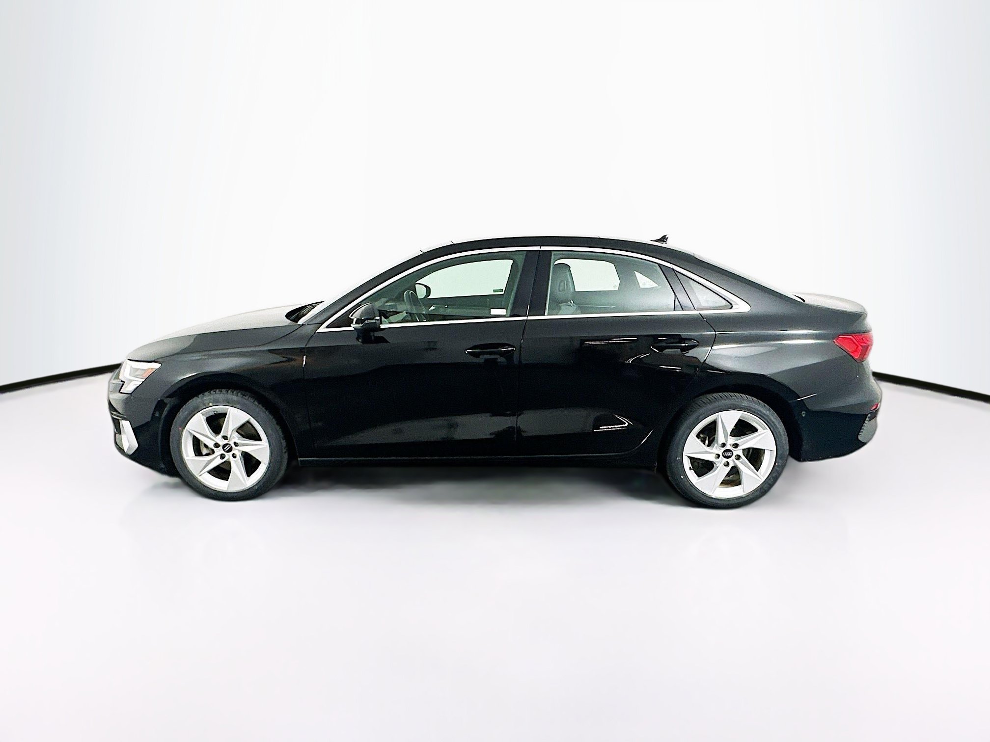 Used 2024 Audi A3 2.0T Premium FWD image 4