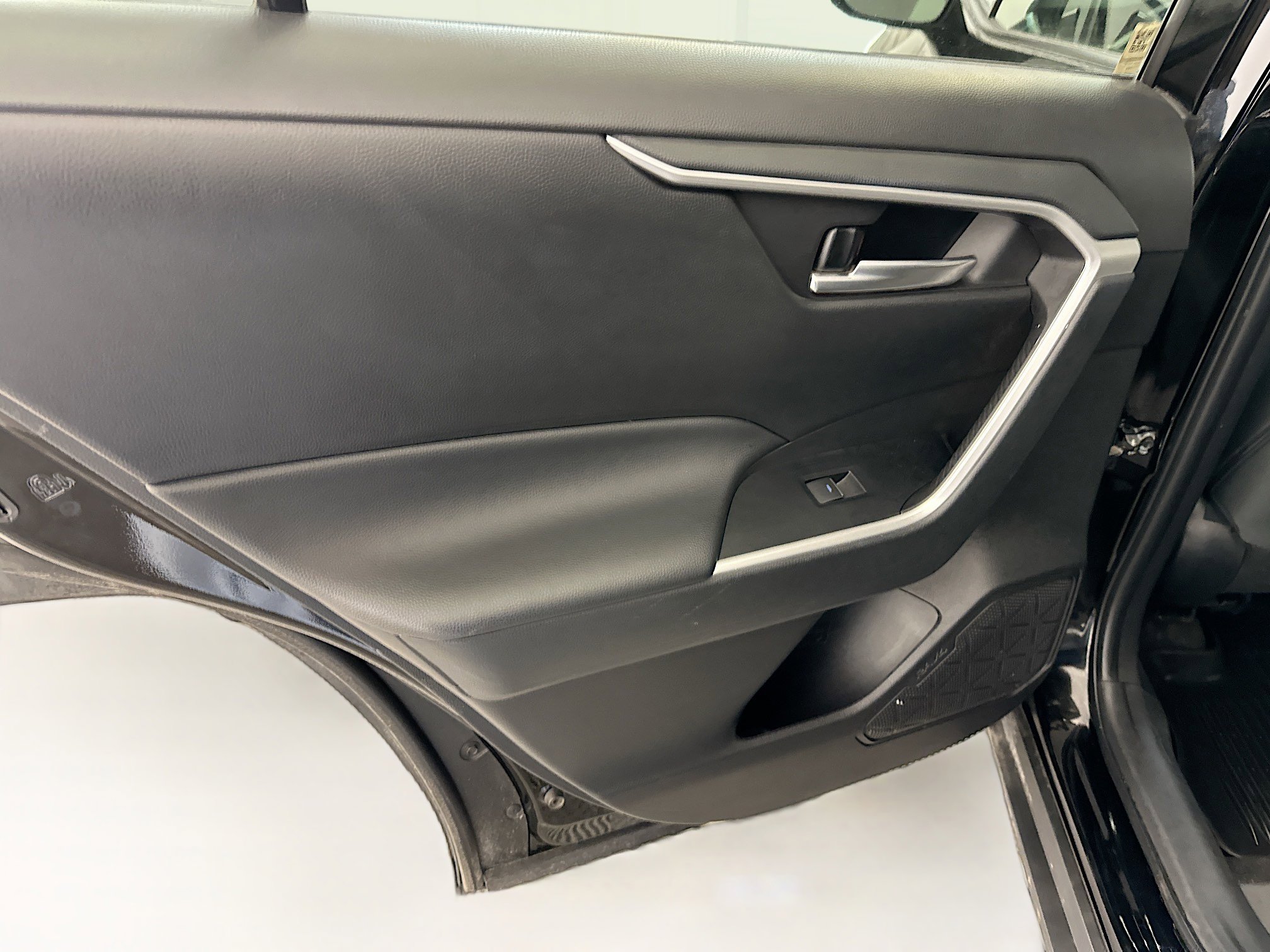 Used 2024 Toyota RAV4 XLE image 28