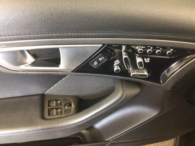 Used 2015 Jaguar F-TYPE Coupe RWD image 16