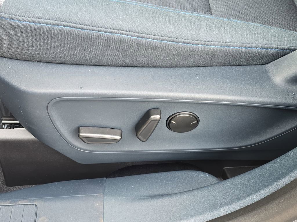 New 2025 Ford Maverick XLT w/ Equipment Group 301A image 17