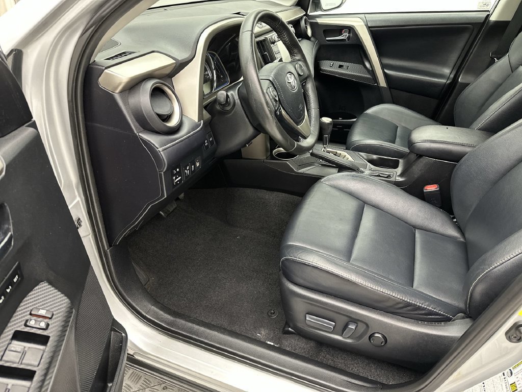 Used 2013 Toyota RAV4 Limited AWD/4WD image 11