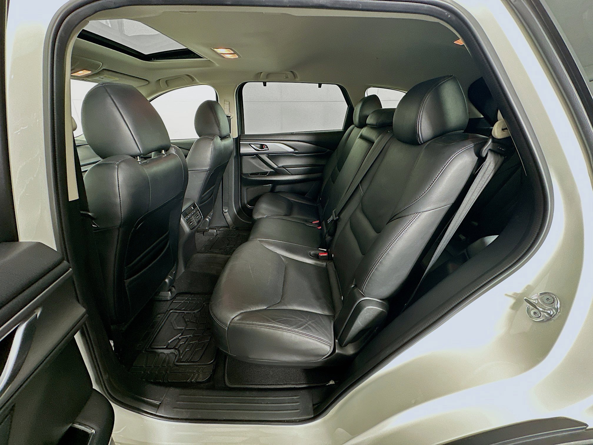Used 2019 MAZDA CX-9 Touring w/ Touring Premium Package FWD image 29