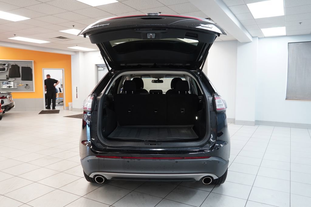 Used 2017 Ford Edge SEL AWD/4WD image 9