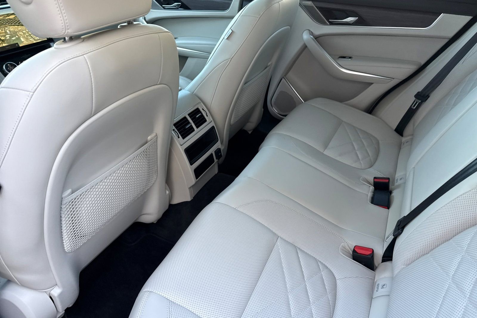 Used 2023 Jaguar F-PACE S AWD/4WD image 12