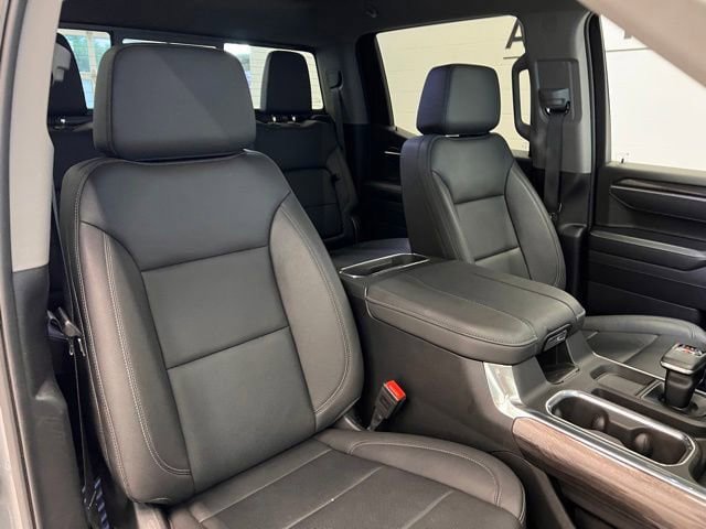 Used 2025 Chevrolet Silverado 1500 LTZ w/ Technology Package AWD/4WD image 11