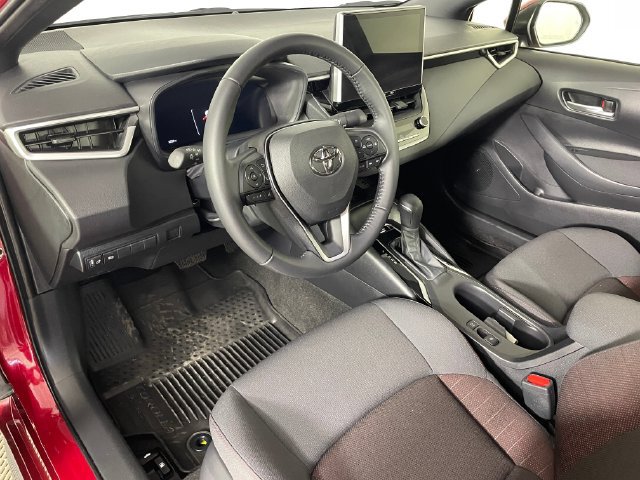 Used 2026 Toyota Corolla SE w/ SE Package FWD image 3