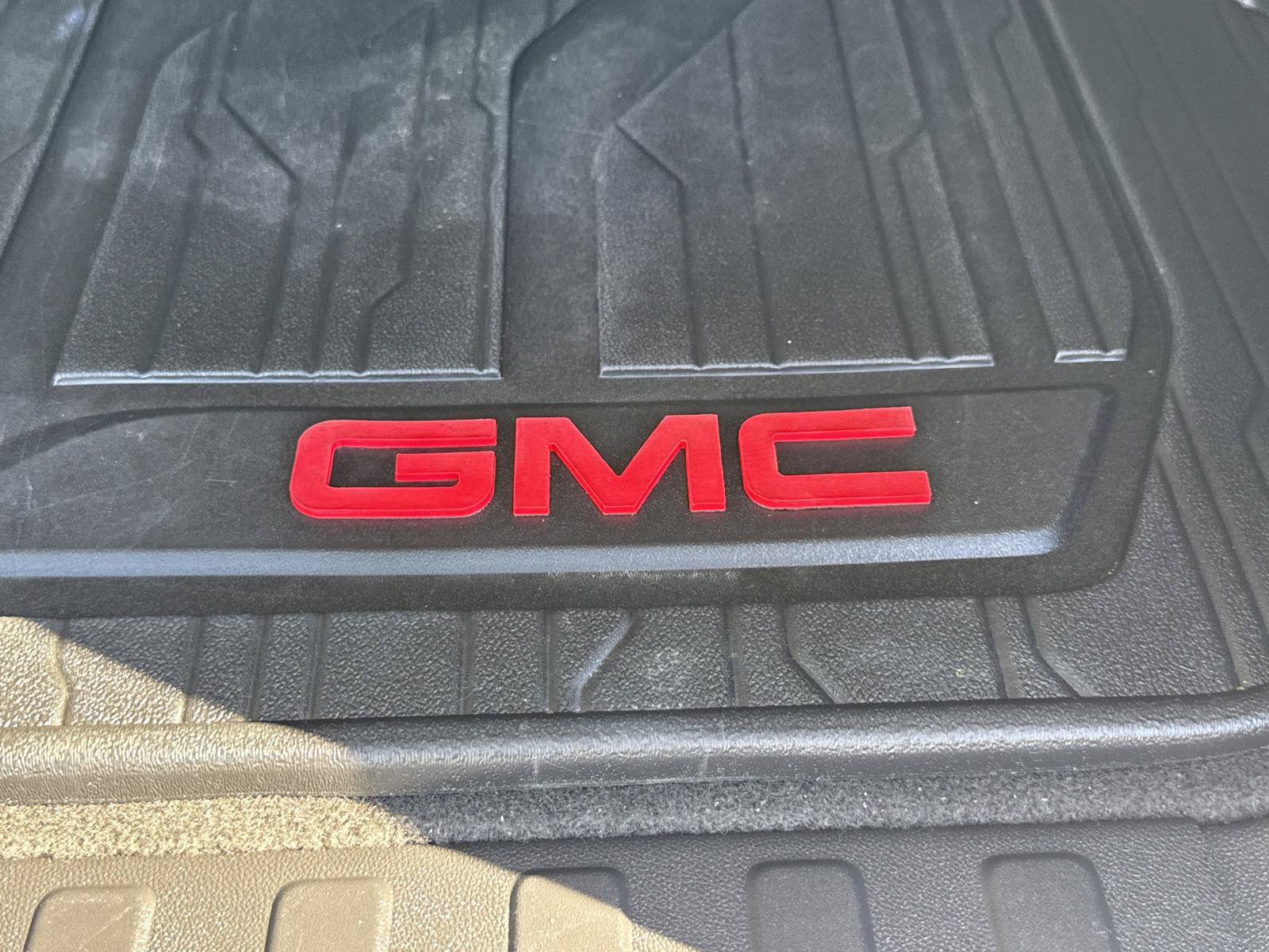 Used 2023 GMC Terrain SLT w/ Elevation Edition AWD/4WD image 12
