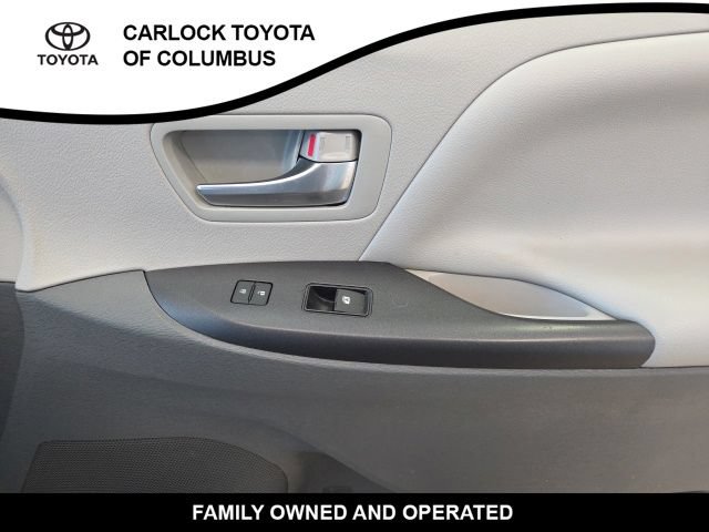Used 2020 Toyota Sienna LE FWD image 21