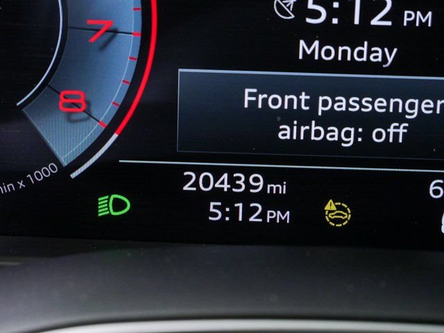 Used 2024 Audi Q8 Prestige AWD/4WD image 12